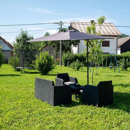 Kuca Za Odmor Boki Villa Gospić Buitenkant foto