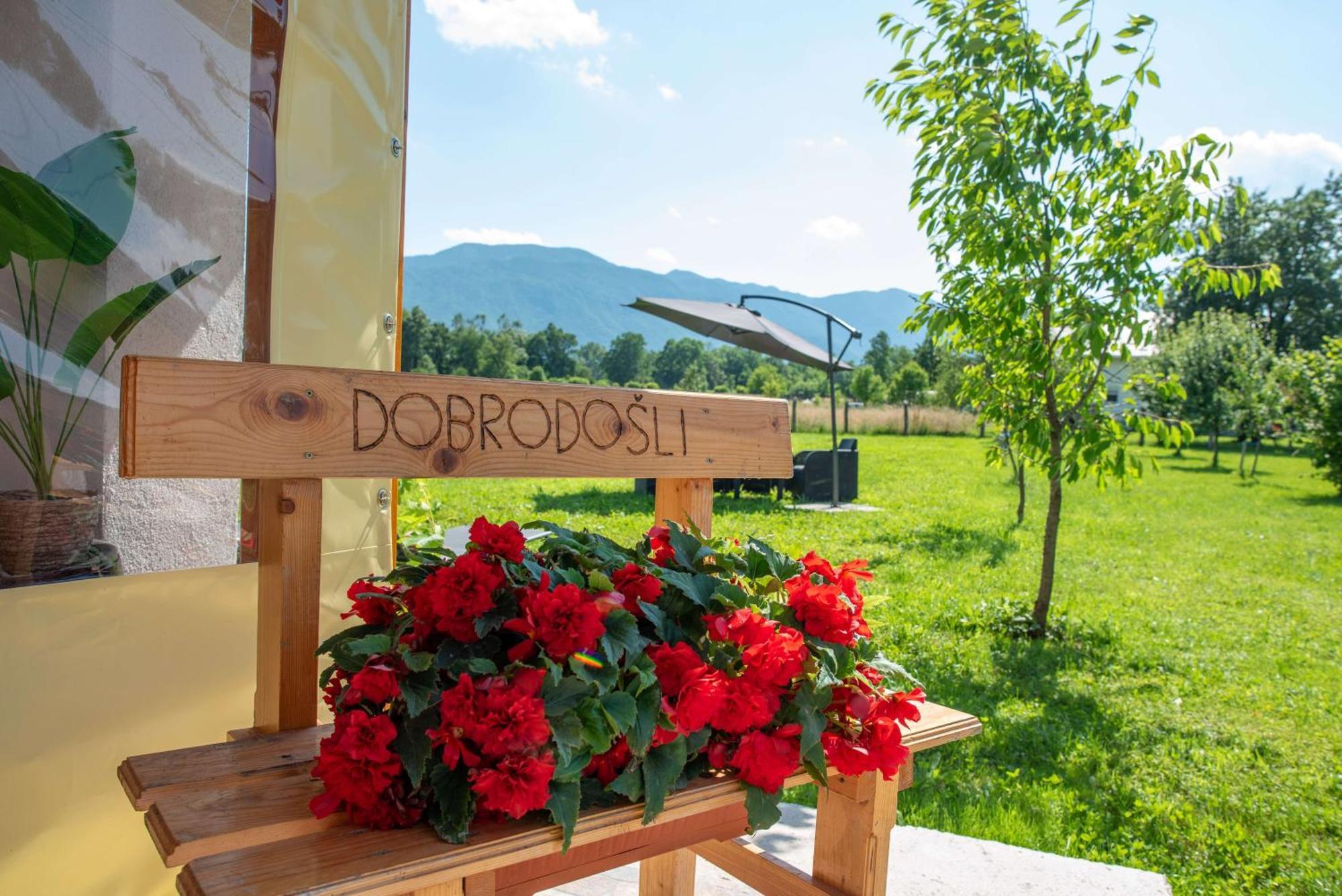 Kuca Za Odmor Boki Villa Gospić Buitenkant foto